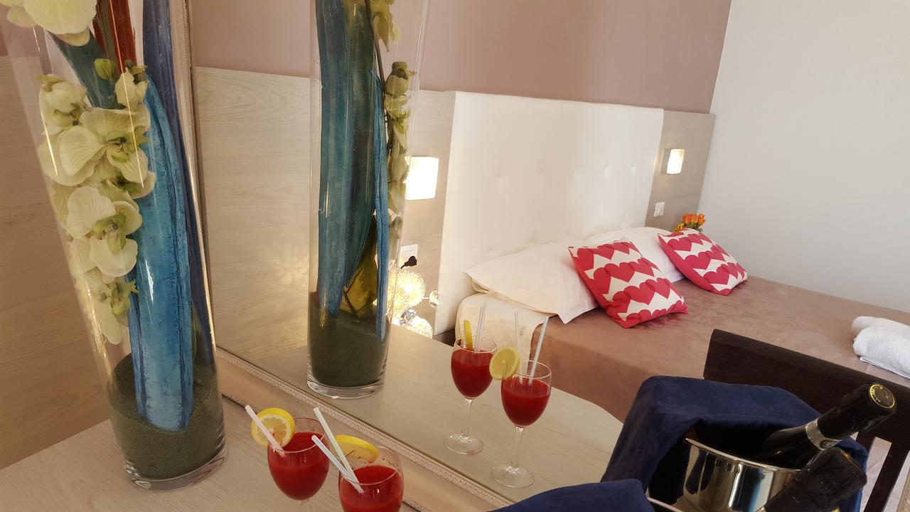 Hotel Raffaello Cesenatico Ngoại thất bức ảnh