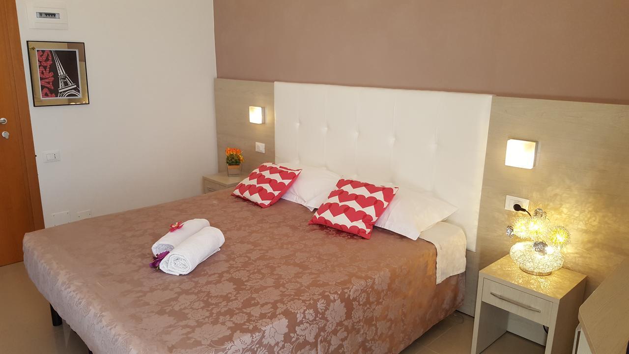 Hotel Raffaello Cesenatico Ngoại thất bức ảnh