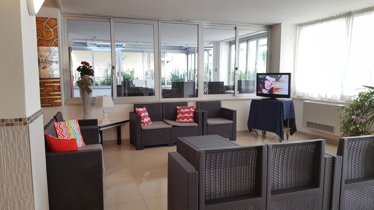 Hotel Raffaello Cesenatico Ngoại thất bức ảnh